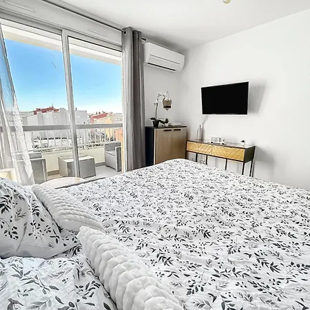 Lumineux Au Coeur Du Cap D * Agde